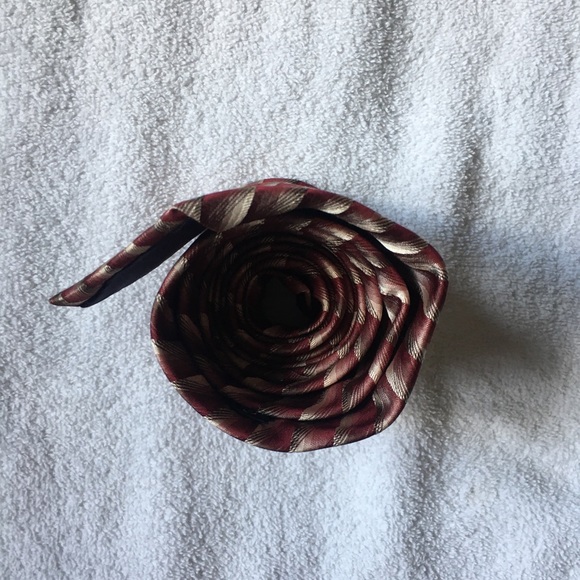 Bugatti tie - Picture 7 of 7